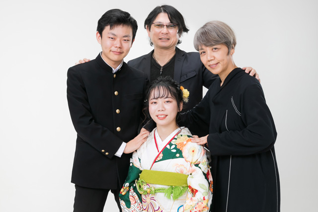 成人 ギャラリー